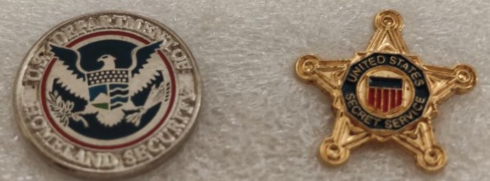 US Department of Homeland Security emblem and US Secret Service lapel pin, 2007&ndash;2010